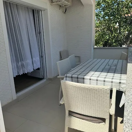 With Parking Space Sabunike, Zadar - 14490 דירה *