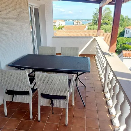With Parking Space Sabunike, Zadar - 14490 Διαμέρισμα Nin